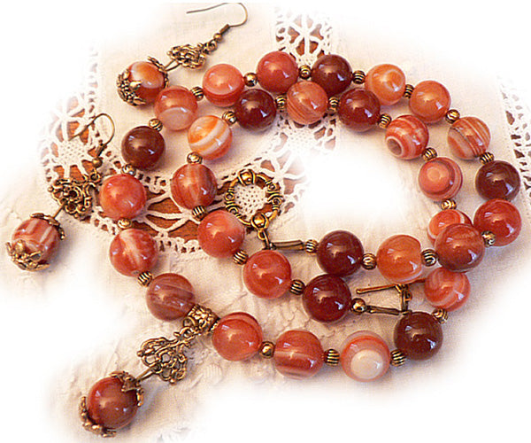 parure en perles d'agate cornaline
