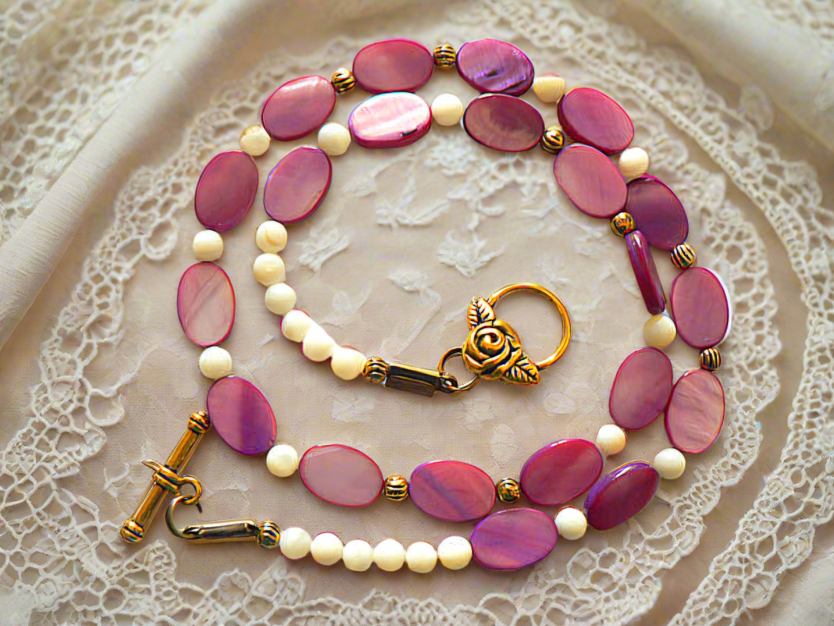 Parure en perles pastilles de nacre