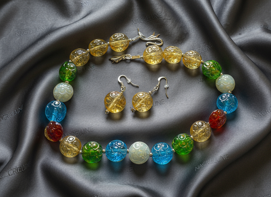 parure en perles de résine gravée NACRELUNE parure