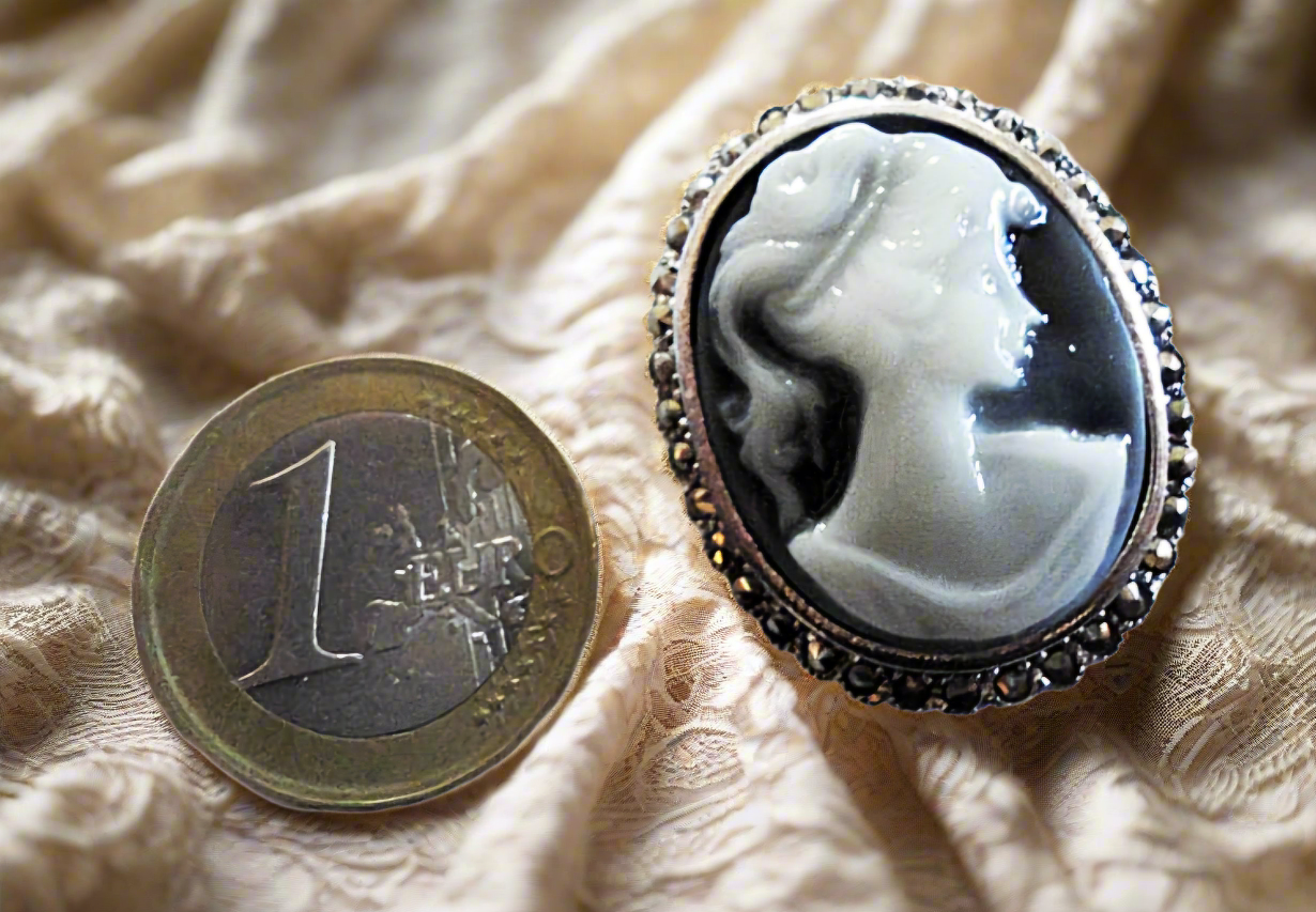 Silver blue cameo and marcasites BC6