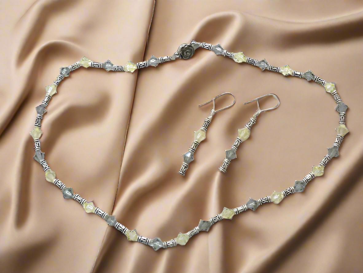 Parure en cristaux swarovki jaunes et gris