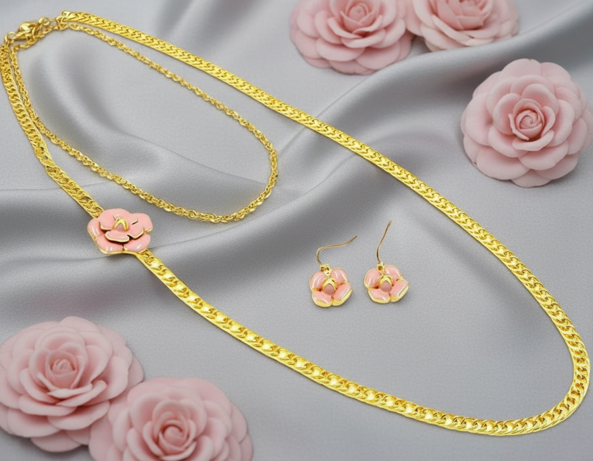 Ensemble fantaisie de style connu avec fleur camelia NACRELUNE parure