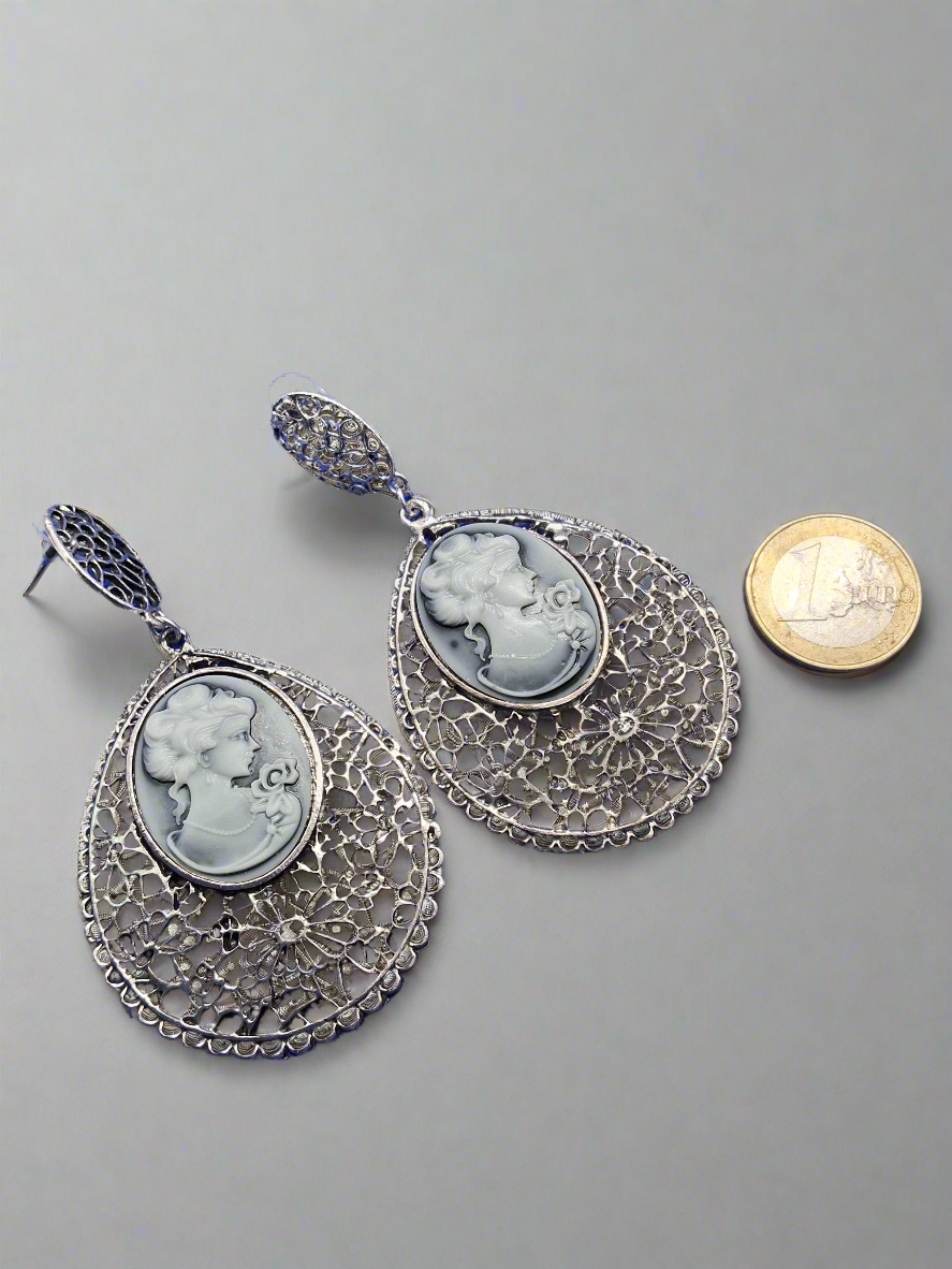 Grandes boucles d'oreille en forme de camée bleu fantaisie