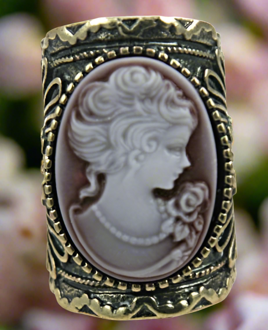 Bague fantaisie vieil or avec camée NACRELUNE Bague