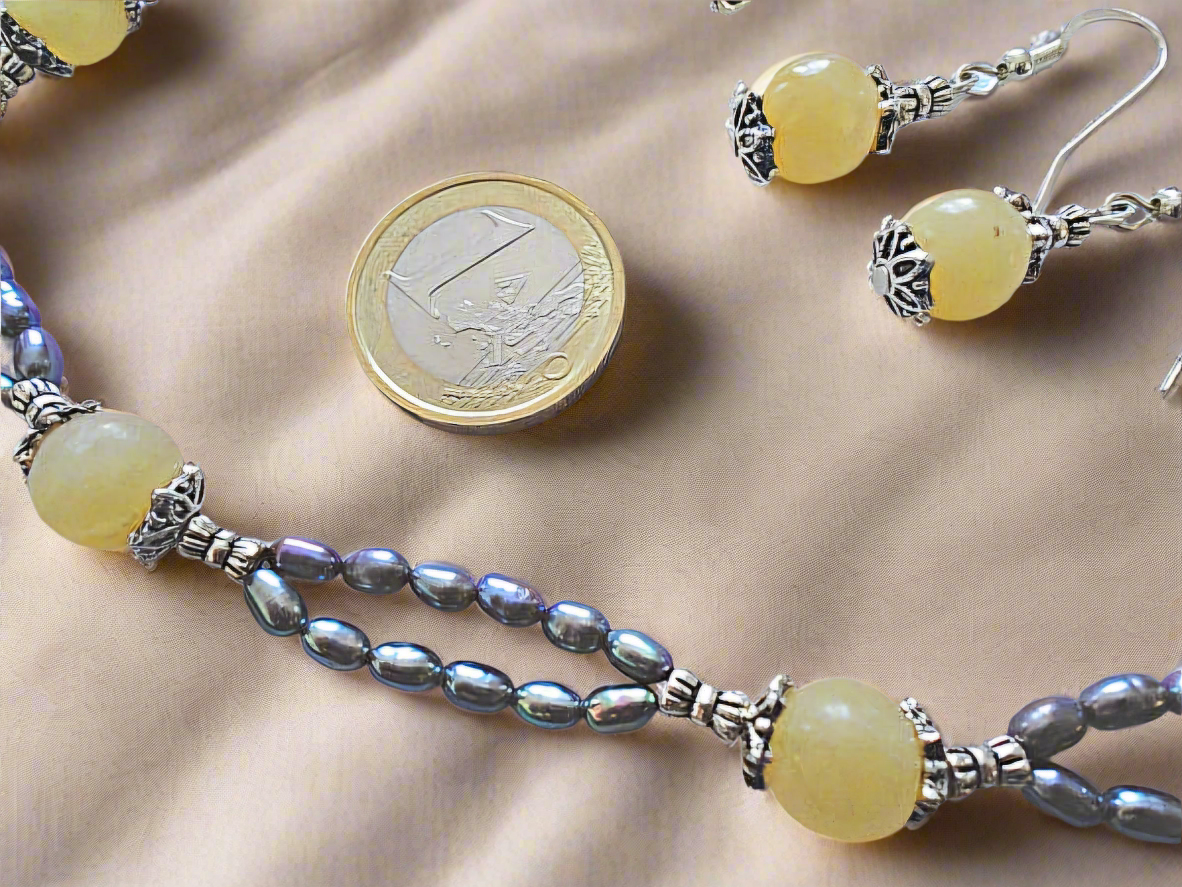 Parure en petites perles de culture irisées et citrines polies