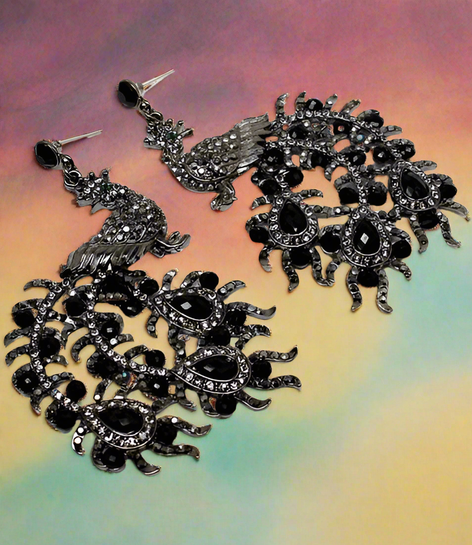 boucles d'oreille en strass en forme de paon noir