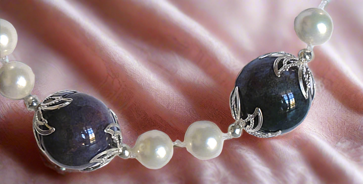 Collier en perles de nacre et grandes agates indiennes