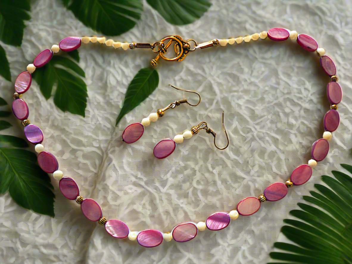 Parure en perles pastilles de nacre