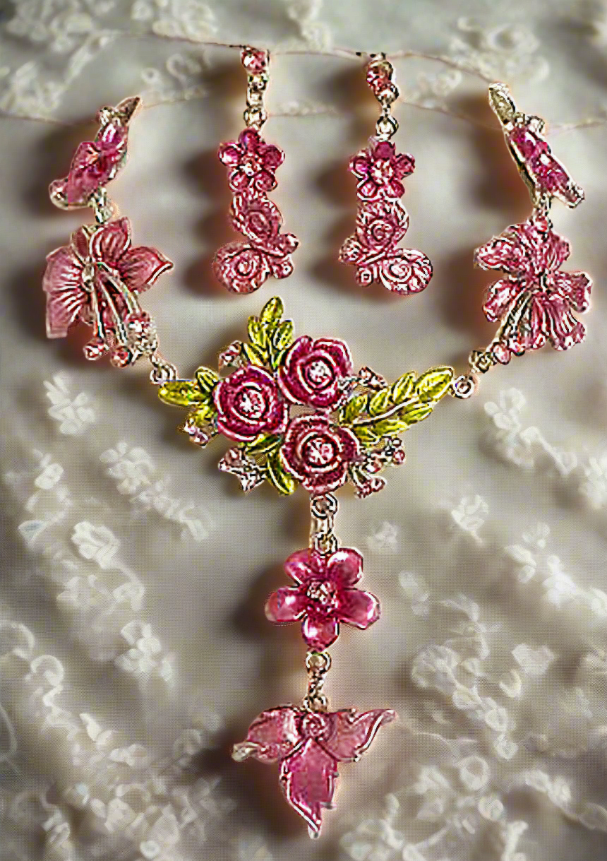 Parure en émail rose avec fleurs et feuilles