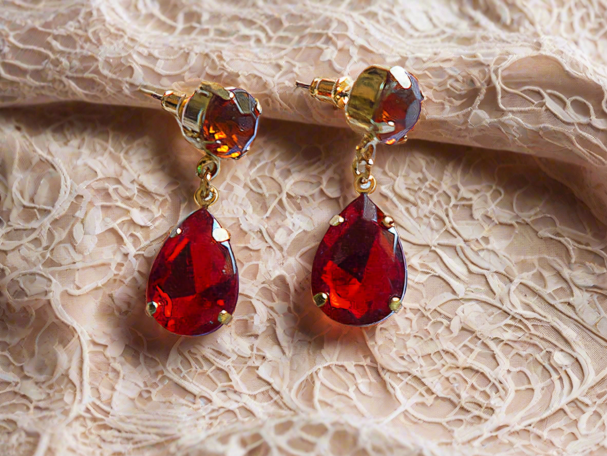 Parure en strass fantaisie multicolores détail boucles