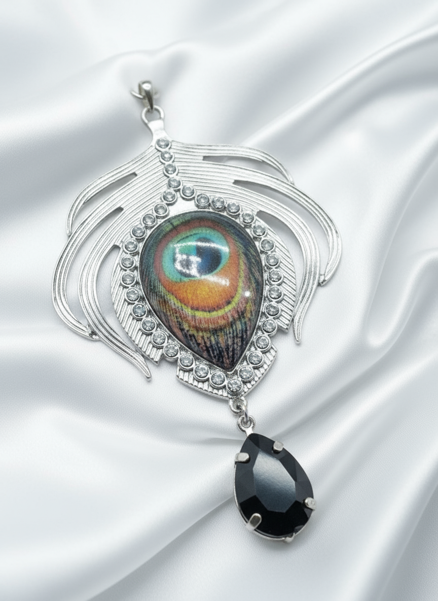 Pendentif fantaisie à longue chaîne représentant plume de paon NACRELUNE pendentif