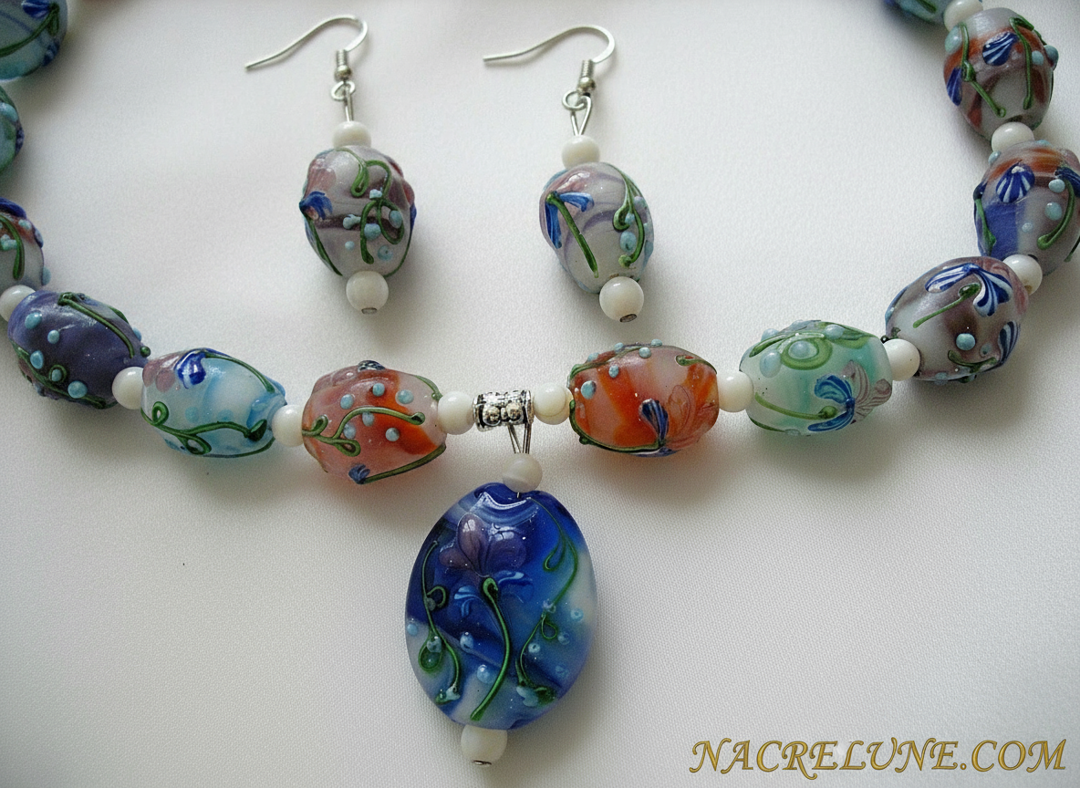 Parure en perles de verre décorées NACRELUNE parure