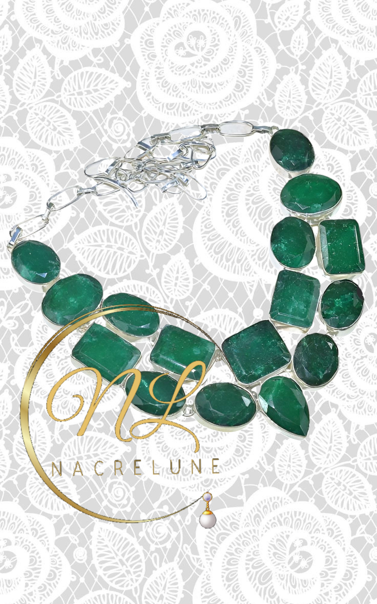 Collier en argent avec emeraudes naturelles