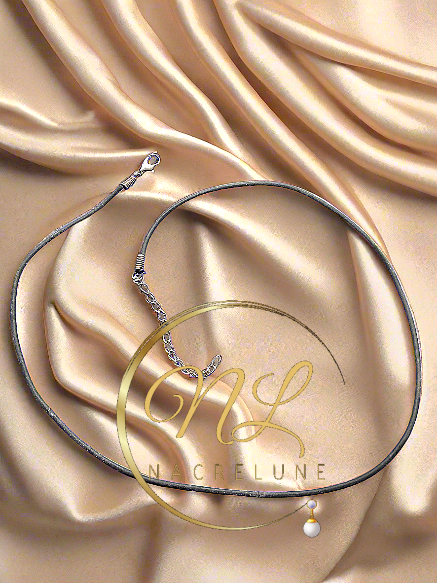 Pendentif en forme de masque,lien assorti