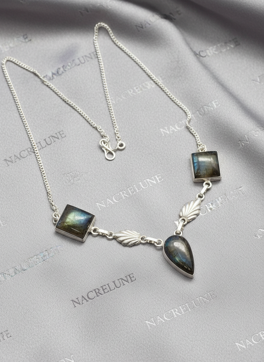 Collier argent et labradorites polies NACRELUNE collier