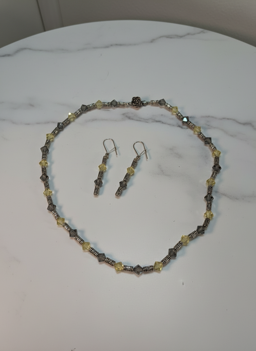 Parure en cristaux swarovki jaunes et gris NACRELUNE parure