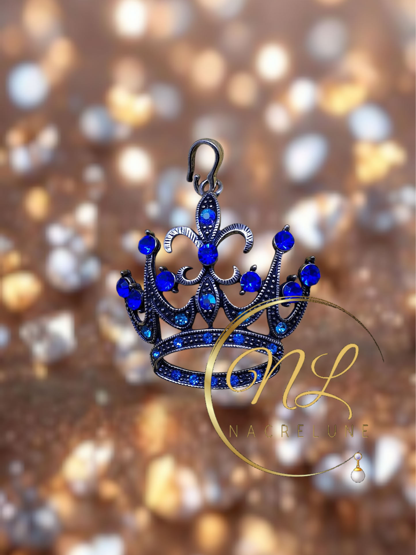 Pendentif en forme de couronne avec strass, bleu roi