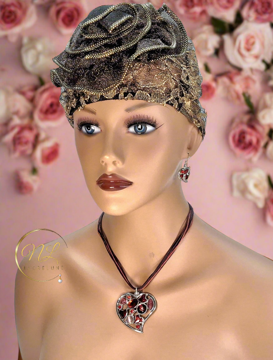 Pendentif en émail et strass en forme de coeur avec boucles assorties