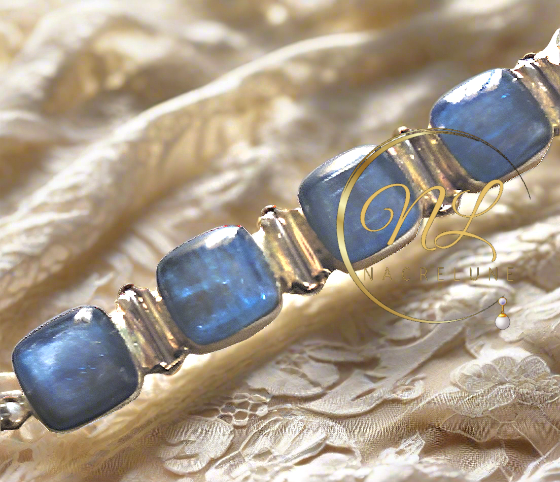 Bracelet en argent avec cyanites polies