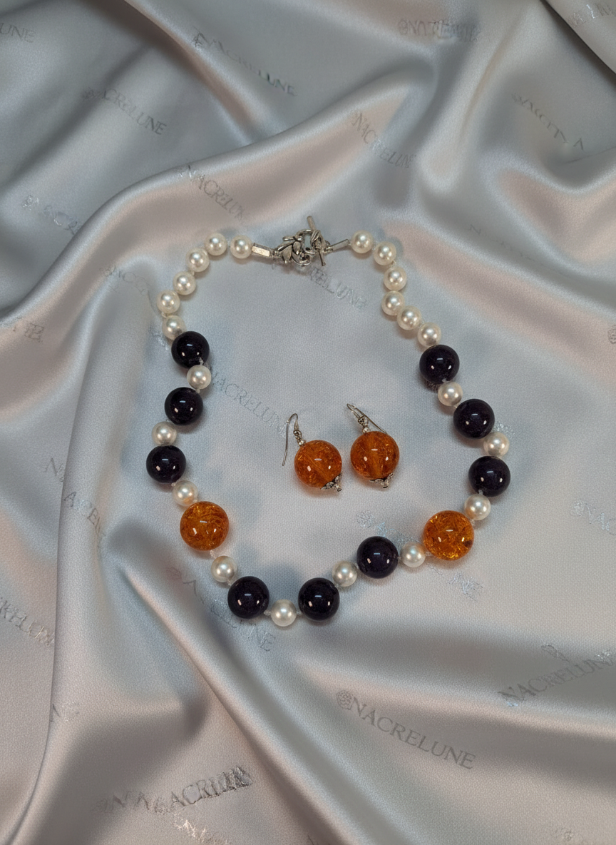 Parure en perles d'améthyste véritable , perles de nacre et ambre pressé