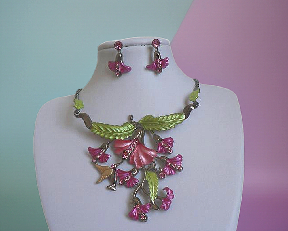 Parure en émail clochettes et colibri