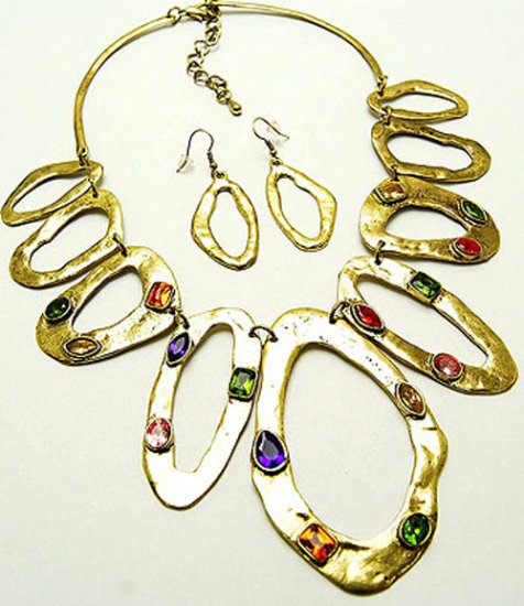 Parure en métal martelé doré et zirconias multicolores
