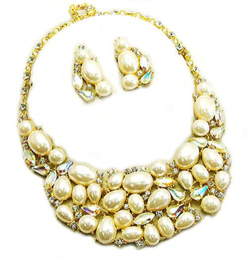 Parure fantaisie en perles fantaisie et strass aurore boréale