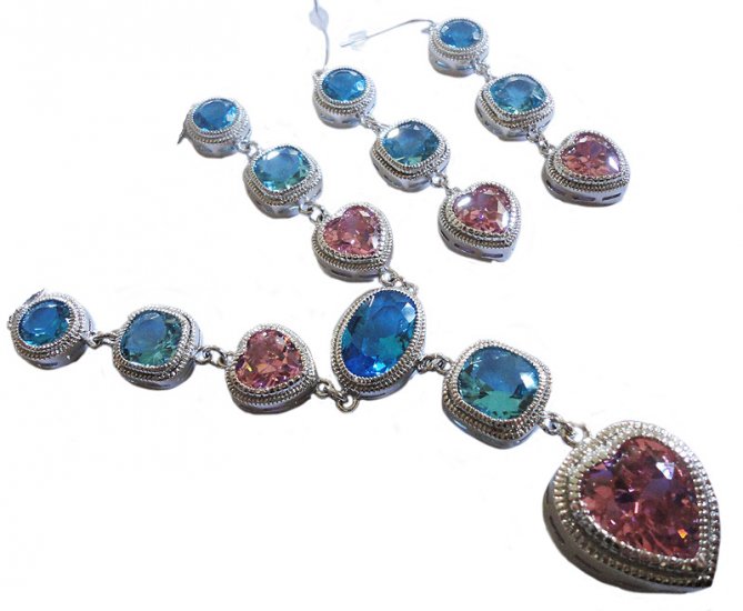 parure imitation topazes roses et bleus (zirconias) en forme de coeurs