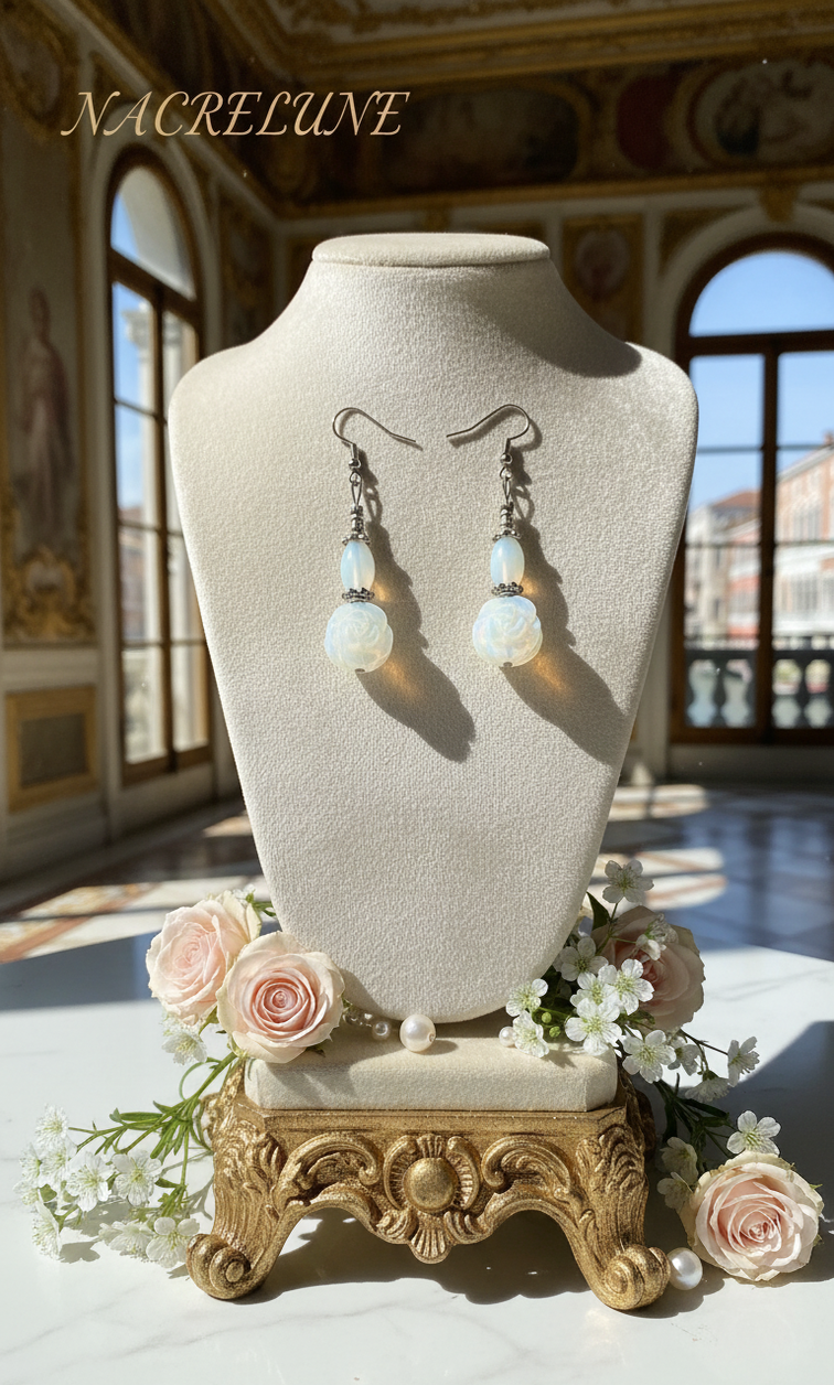 Boucles d'Oreille Fleurs en Opalite – Pierre Naturelle Iridescente | NACRELUNE