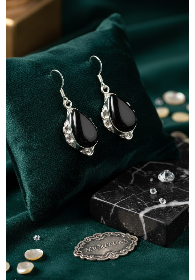 Boucles d'oreille en argent et onyx poli