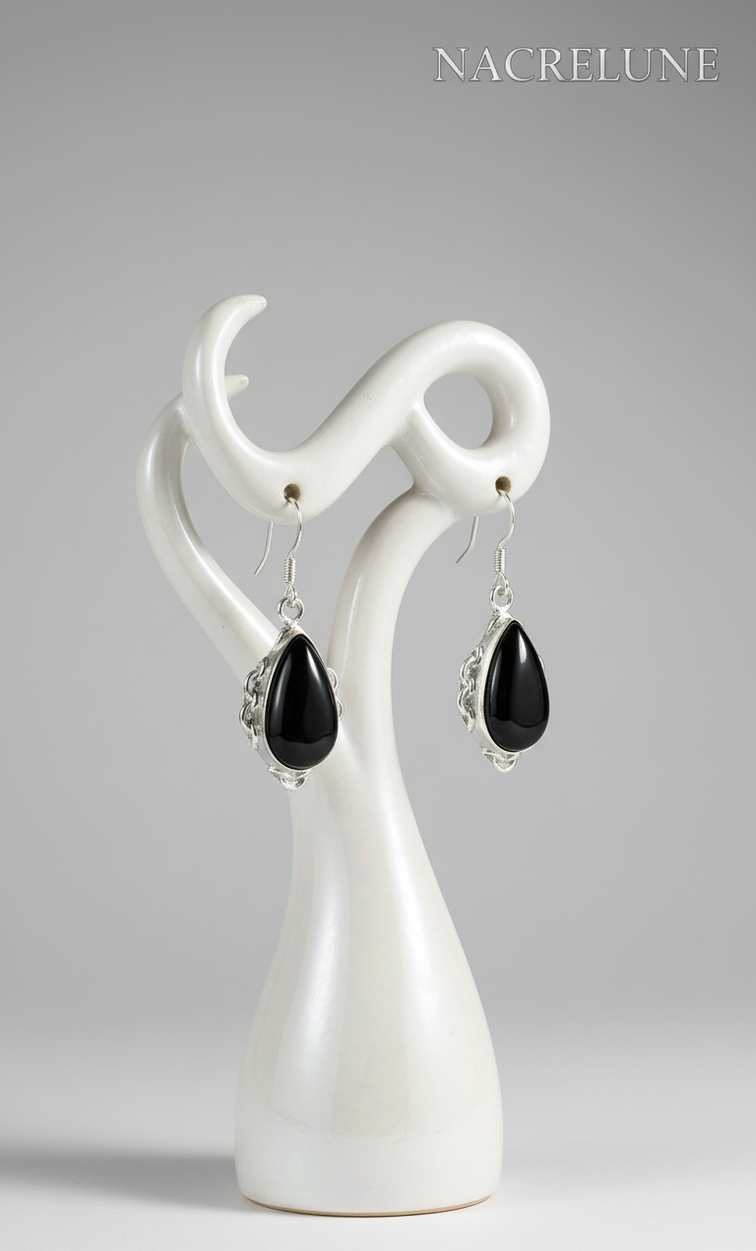 Boucles d'oreille en argent et onyx poli