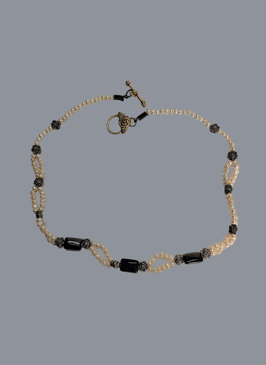 Collier perles fines et obsidiennes dorées nacrelune.com collier