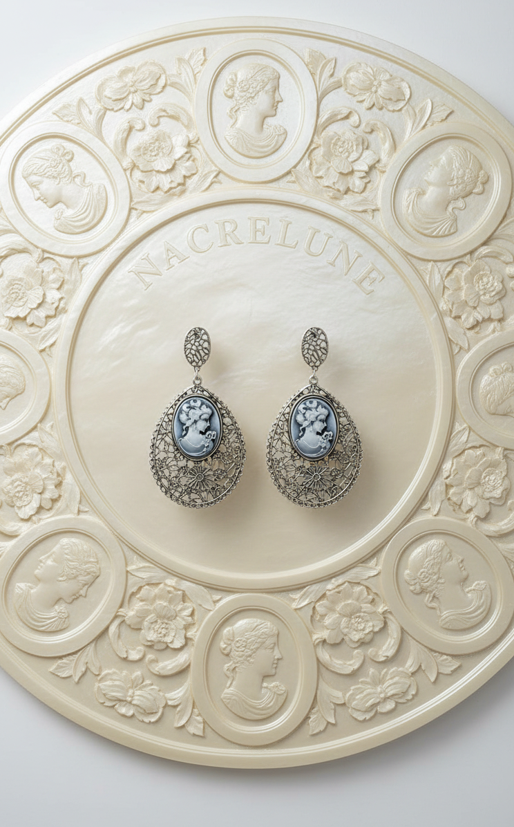 Grandes Boucles d'Oreille Camée Bleu Fantaisie – Bijou Vintage Chic & Audacieux | NACRELUNE NACRELUNE boucles d'oreille
