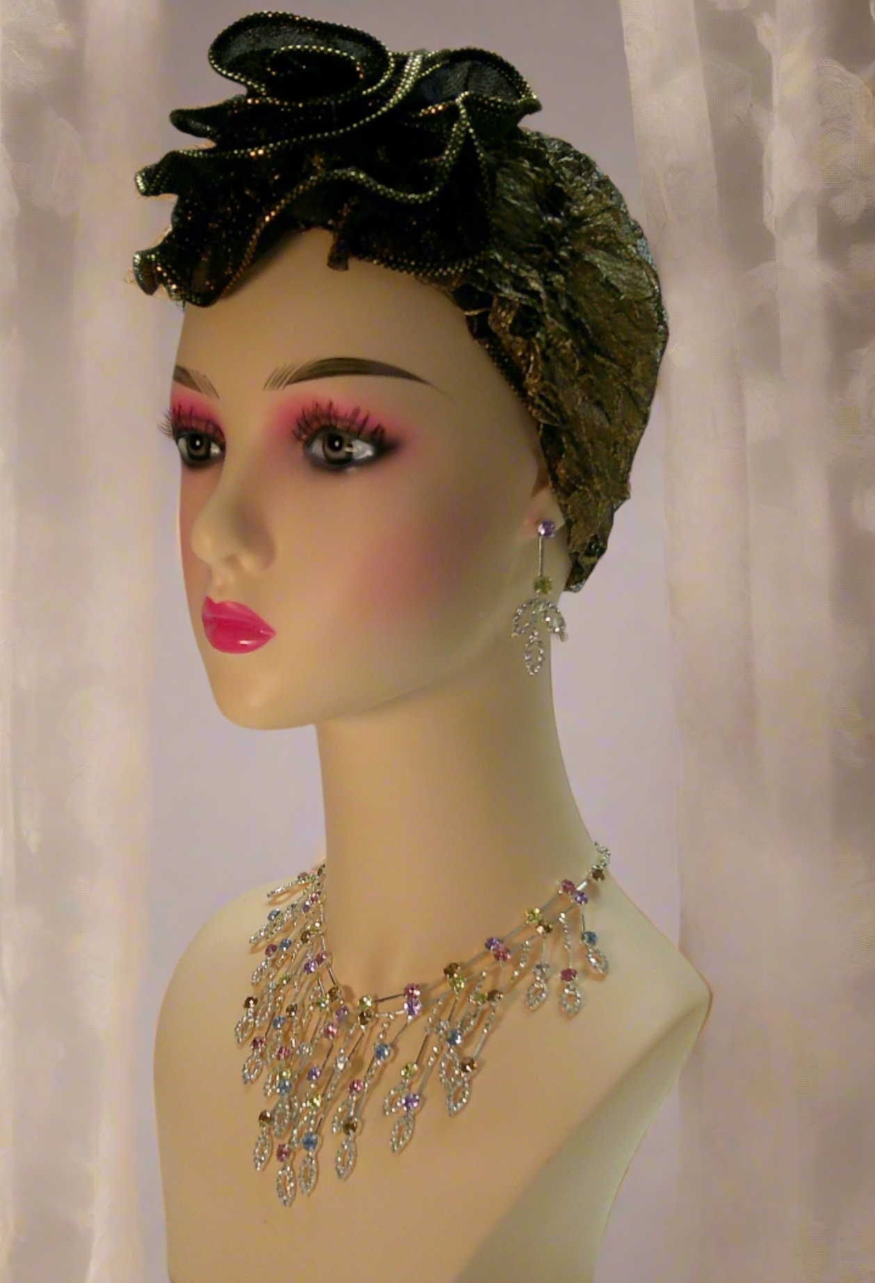 Parure en strass multicolores