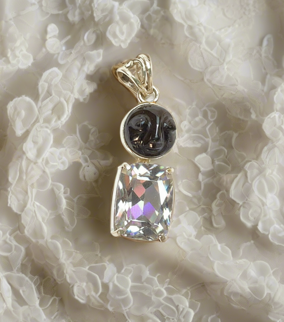 Pendentif en argent véritable avec topaze taillée traitée mystique et pierre de soleil sculptée nacrelune.com pendentif