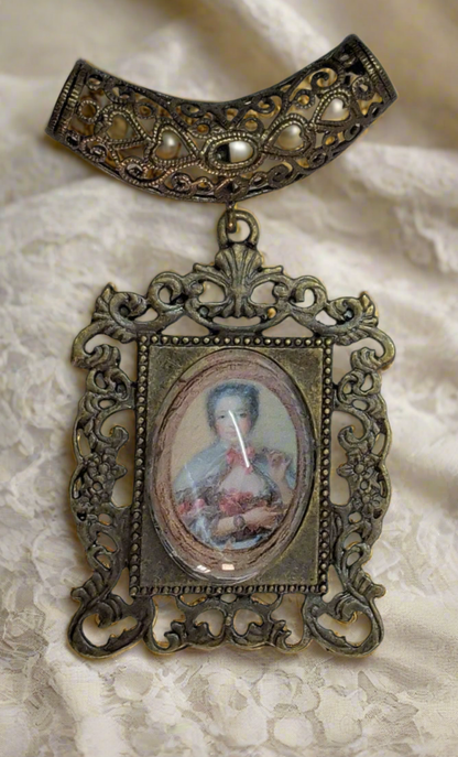 Petit pendentif camée style Versailles
