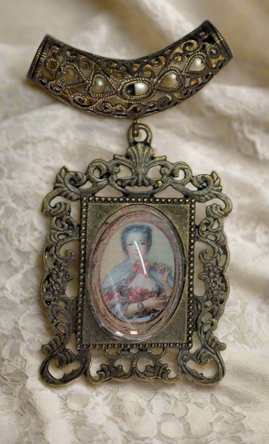 Petit pendentif camée style Versailles