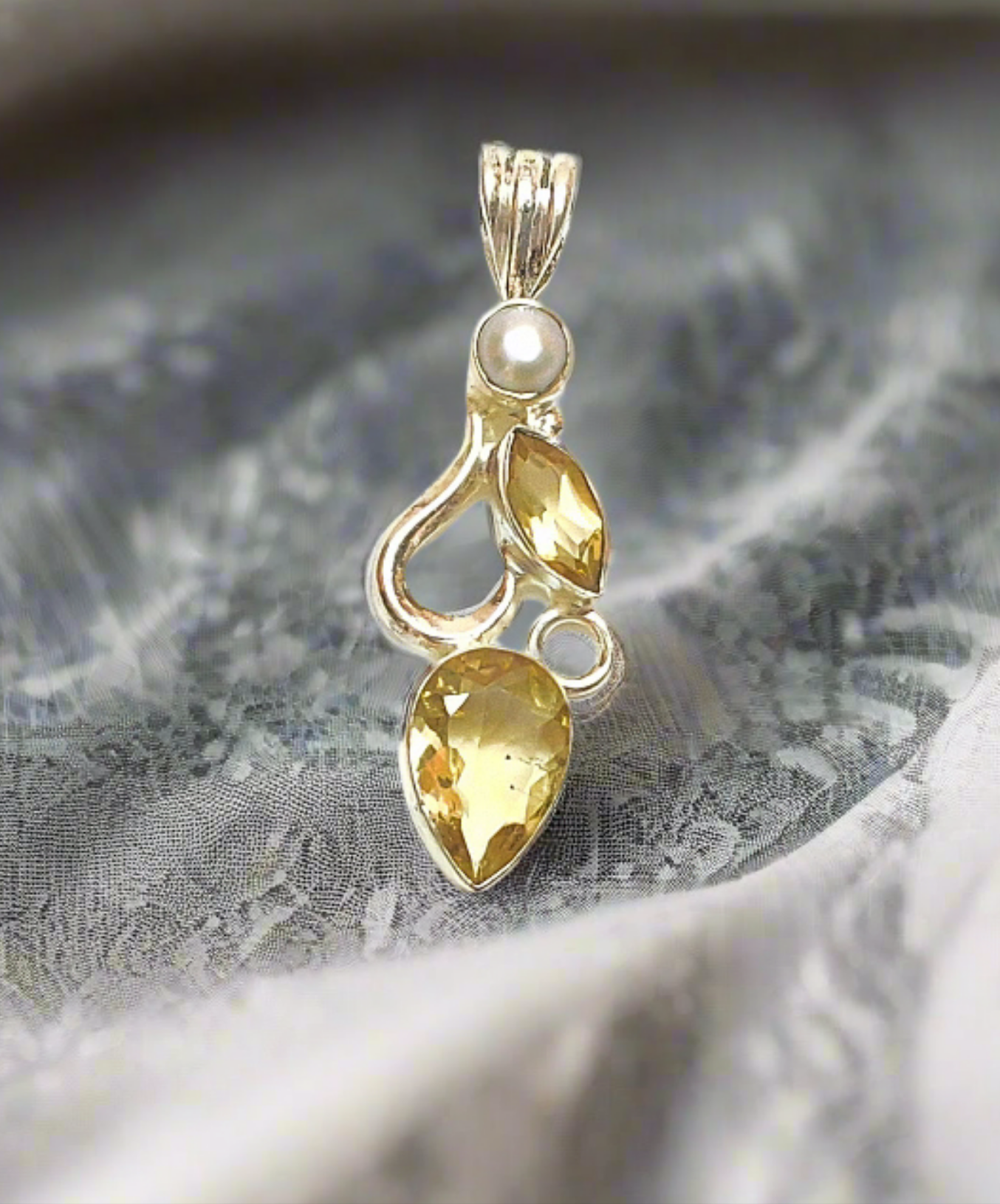 Pendentif en argent 925 avec perle et citrine taillée