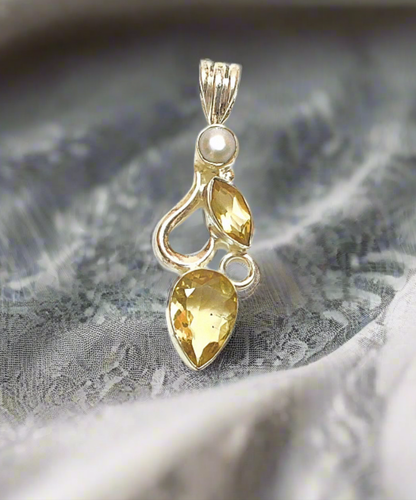 Pendentif en argent 925 avec perle et citrine taillée