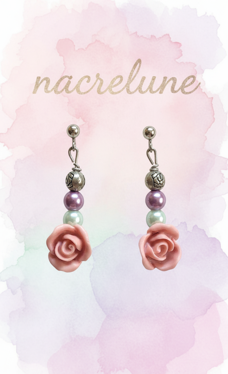 Boucles d'oreilles fleur en résine orange avec perles – NACRELUNE NACRELUNE boucles d'oreille
