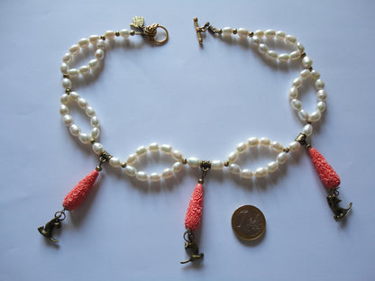 Collier en perles de culture avec pendentifs imitation corail N356T49