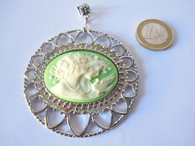 Large old style resin cameo N400-42-46