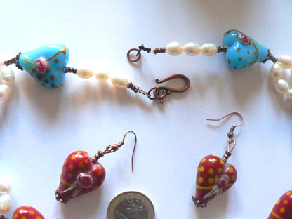 set of cultured pearls and glass hearts with lamp P203