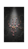 Parure Fleurs en Émail Rose | Collier, Boucles d'Oreilles & Bracelet | NACRELUNE nacrelune.com parure