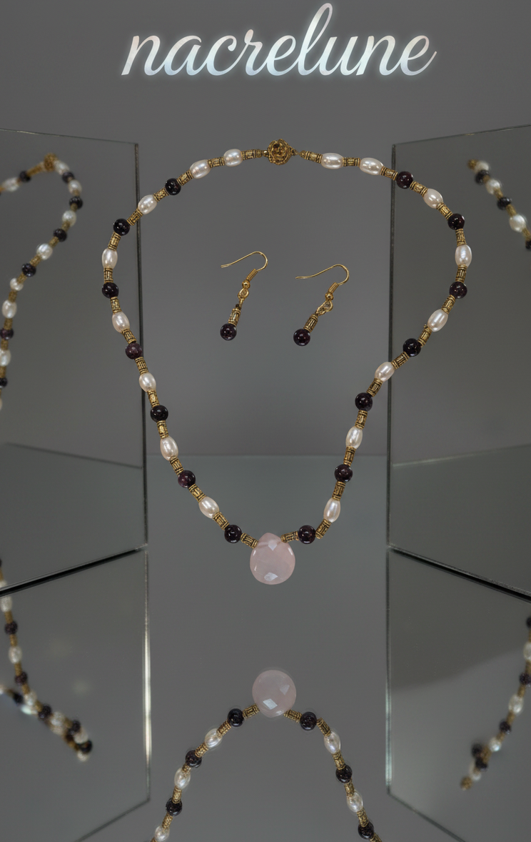 Parure Rubis Polis & Perles de Culture avec Quartz Rose Sculpte - Amour & Vitalite | NACRELUNE NACRELUNE parure