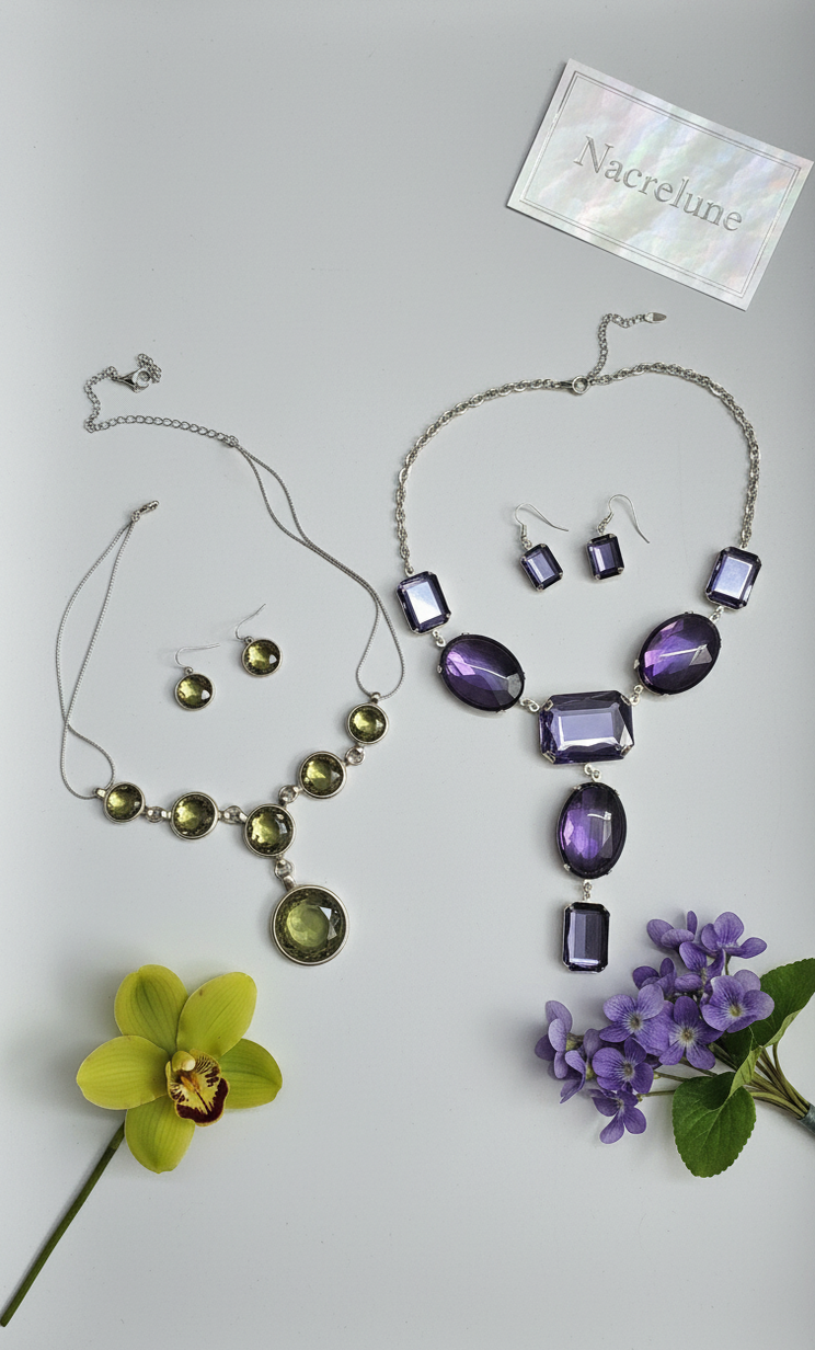 Parure en Gros Strass Colorés | Vert ou Violet | Collier et Boucles d'Oreilles | NACRELUNE nacrelune.com parure