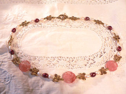 Parure fleurs quartz rouges et perles de culture bicolores SE49