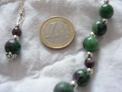 Small rubies and zoisite rubies set SE90