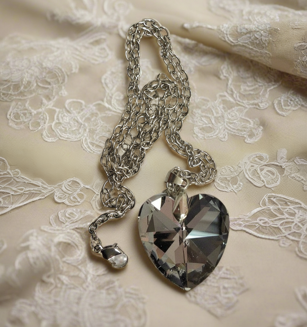 Pendentif coeur en cristal : choisissez votre couleur NACRELUNE pendentif