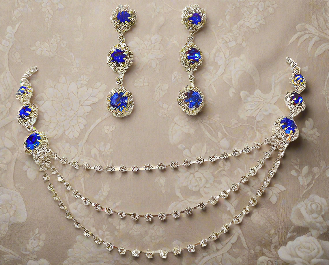 Parure de petits strass bleu roi